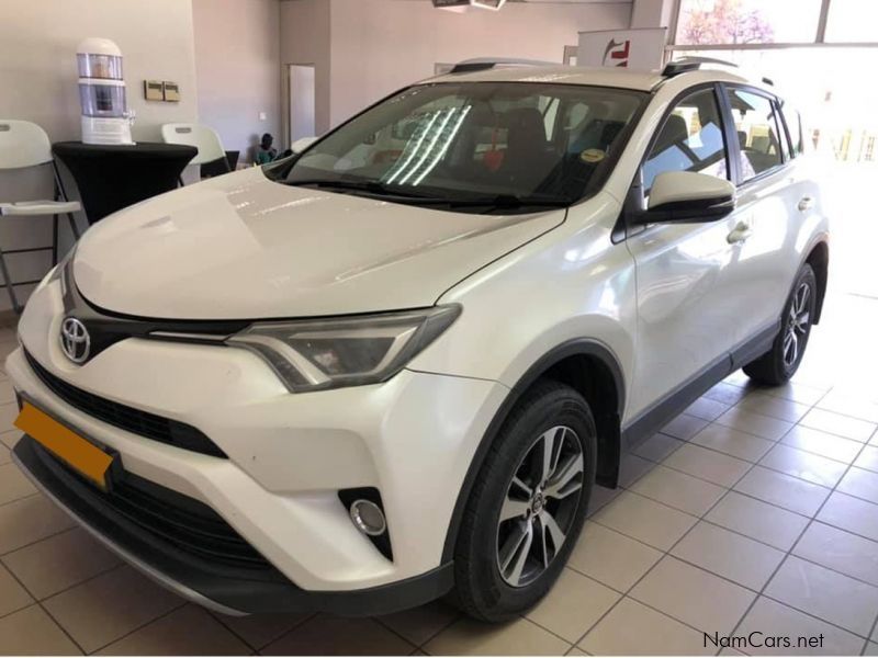 Toyota Rav 4 2.0 Gx A/T in Namibia