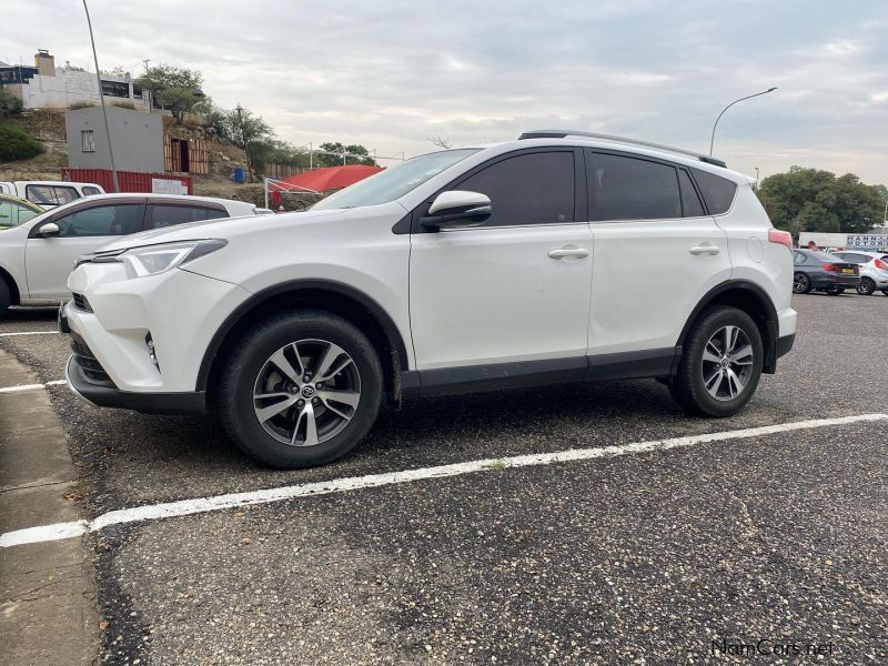 Toyota Rav4 2.0 GX A/T in Namibia