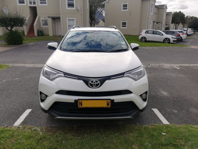 Toyota Rav4 2.0 GX CVT in Namibia