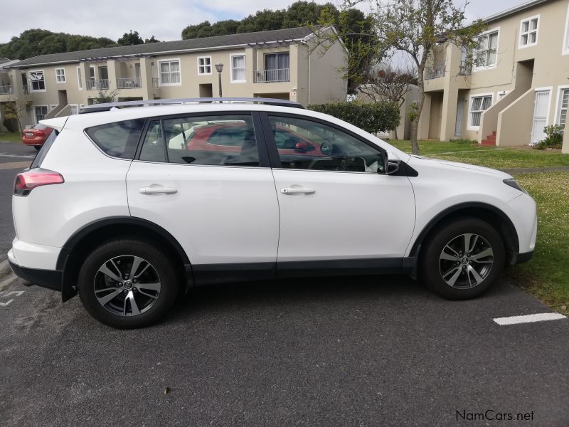 Toyota Rav4 2.0 GX CVT in Namibia