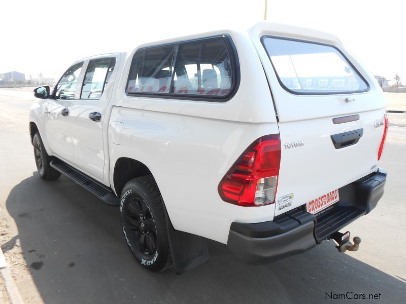 Toyota TOYOTA HILUX 2.4  SRX D/C 4X4 in Namibia