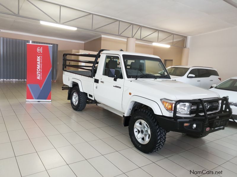 Toyota TOYOTA LANDCRUISER 4.2 S/C in Namibia
