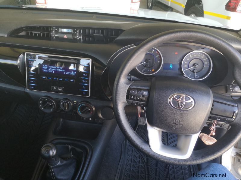 Toyota hilux xc 2.4 in Namibia