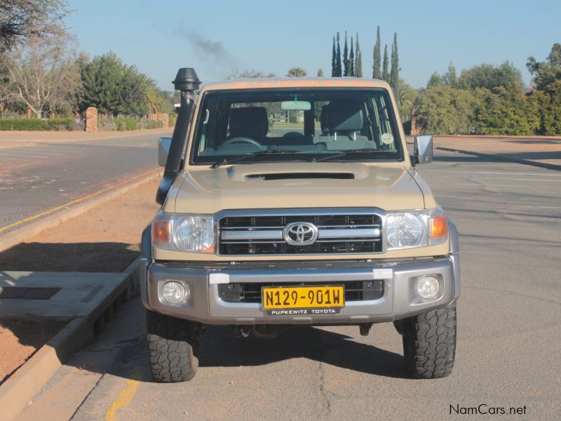 Toyota land cruiser in Namibia