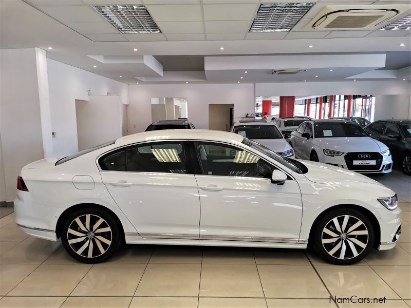 Volkswagen Passat 2.0 TSI DSG Executive R-Line 162Kw in Namibia