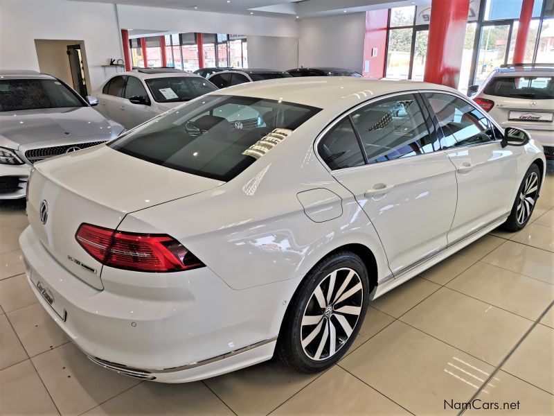 Volkswagen Passat 2.0 TSI DSG Executive R-Line 162Kw in Namibia