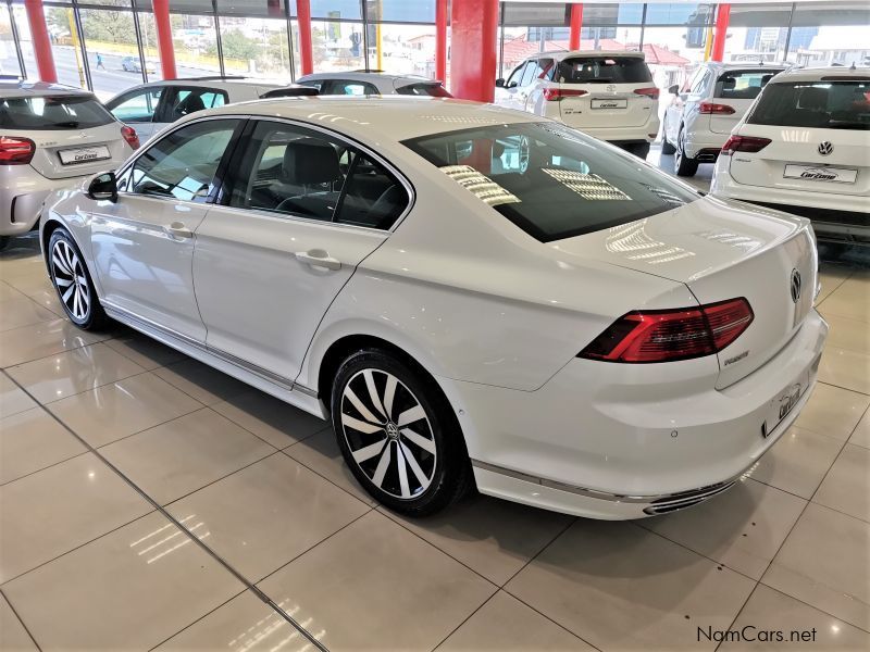 Volkswagen Passat 2.0 TSI DSG Executive R-Line 162Kw in Namibia