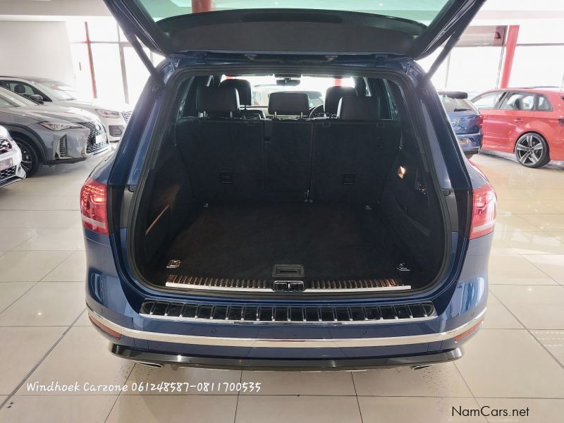 Volkswagen Touareg 3.0 V6 TDi Luxury Tip R-Line 180kW in Namibia