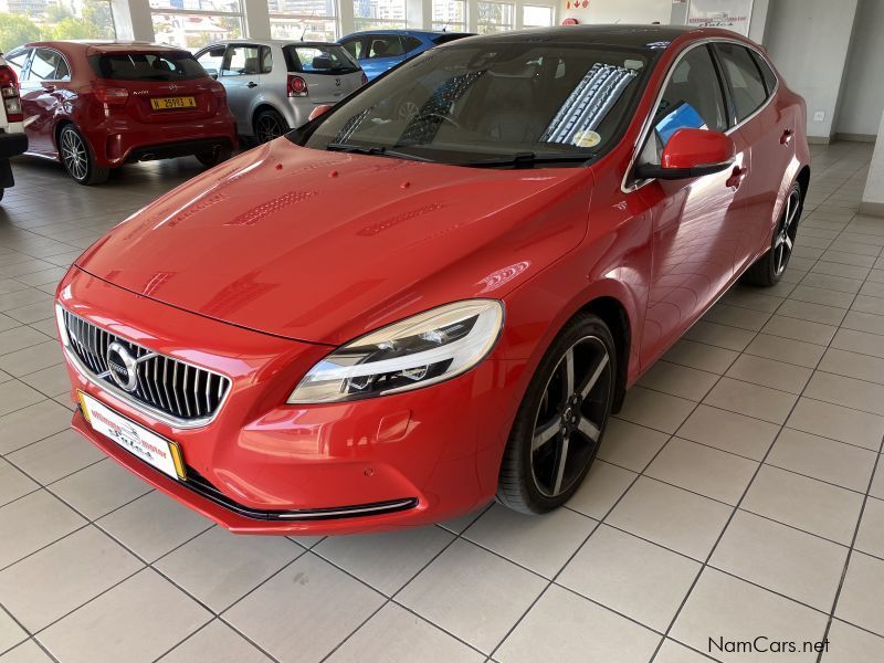 Volvo V40 T4 Inscription A/T in Namibia