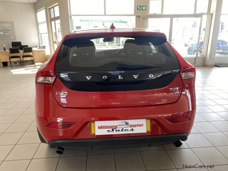 Volvo V40 T4 Inscription A/T in Namibia