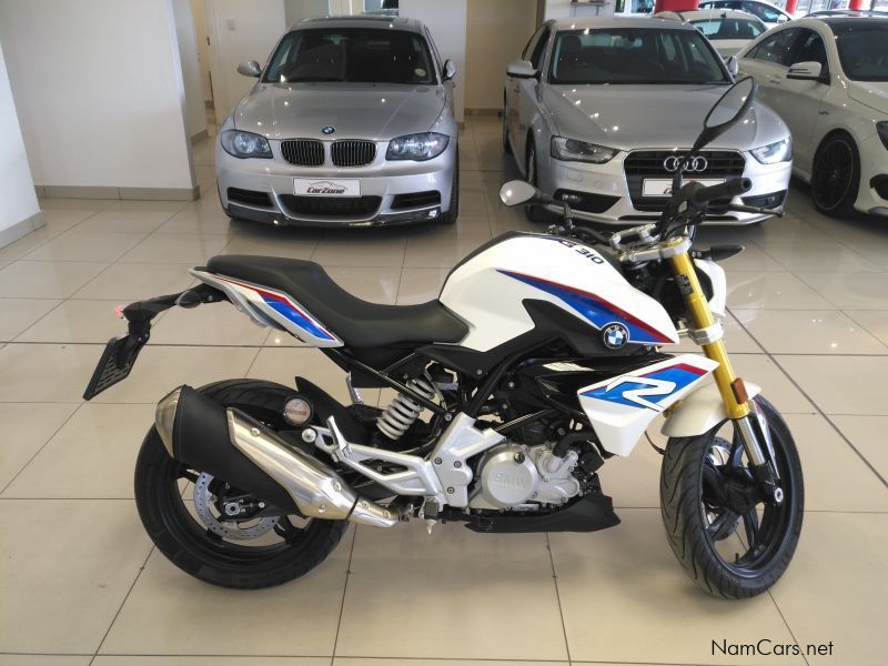 BMW G 310 R in Namibia