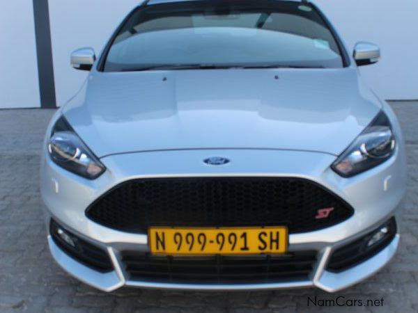 Ford Focus 2.0 ST Ecoboost 5Dr in Namibia