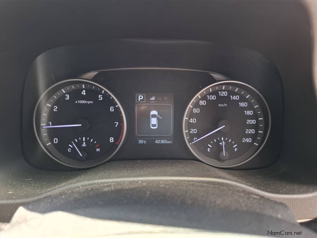 Hyundai Elantra 1.6 Executive A/T GLS in Namibia