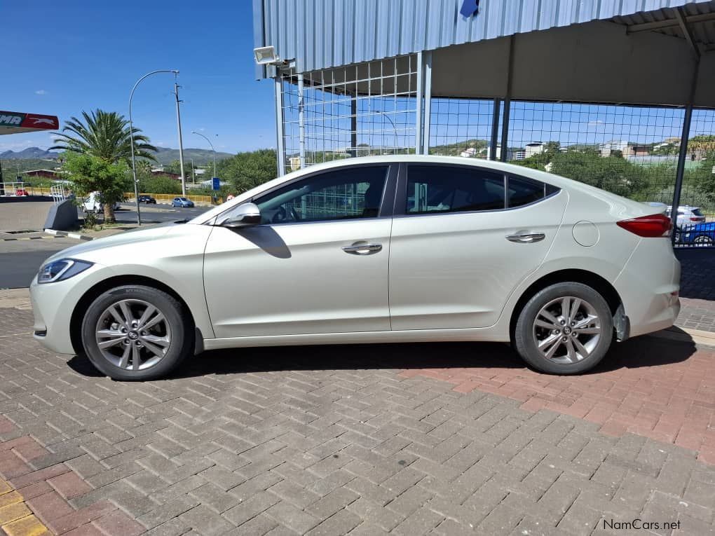 Hyundai Elantra 1.6 Executive A/T GLS in Namibia