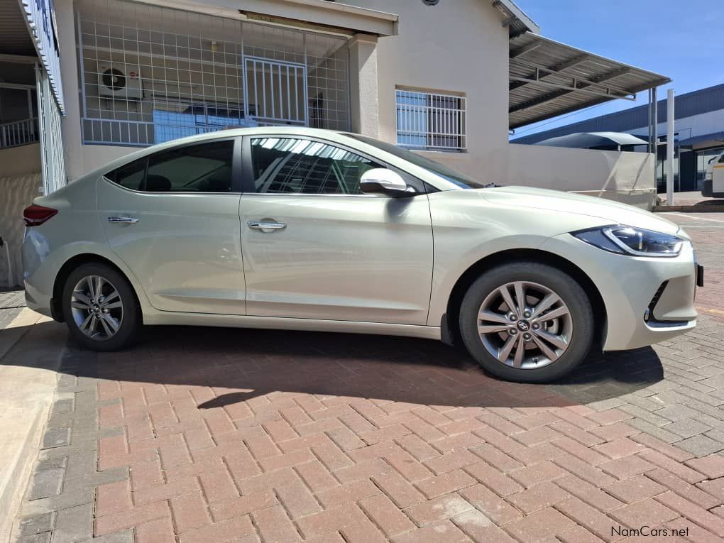 Hyundai Elantra 1.6 Executive A/T GLS in Namibia