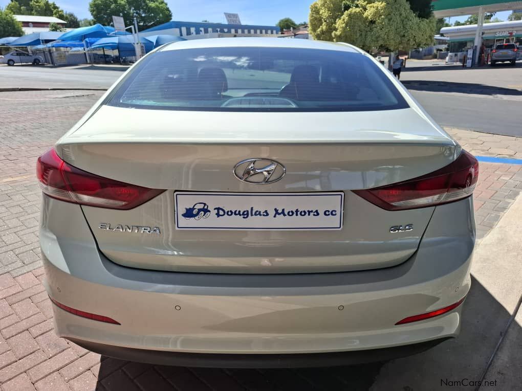 Hyundai Elantra 1.6 Executive A/T GLS in Namibia