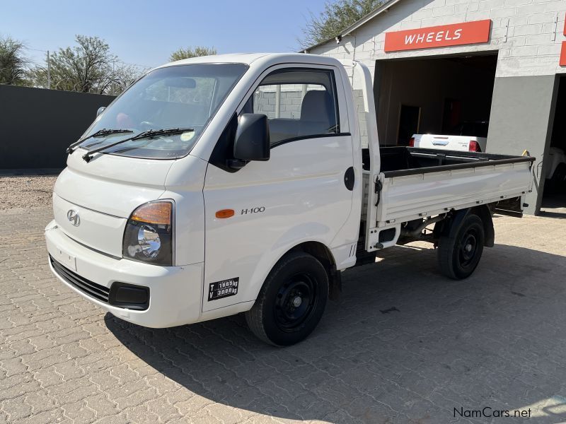 Hyundai H100 2.6 DIESEL in Namibia