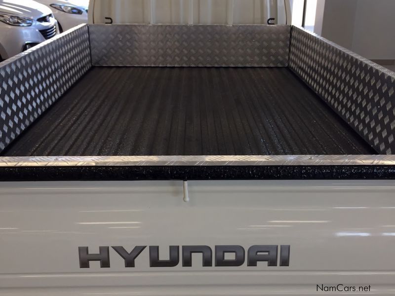 Hyundai H100 2.6 Dropside Deck in Namibia
