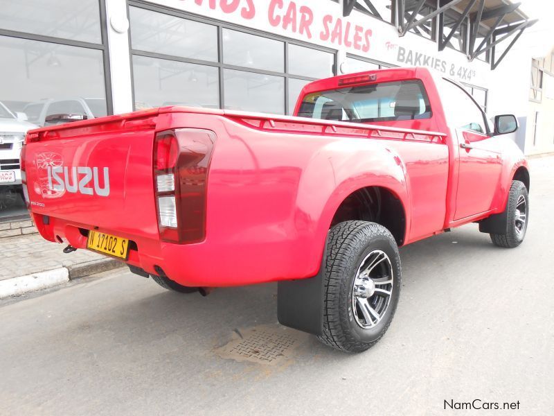 Isuzu KB 250 LEED FLEETSIDE S/C LWB in Namibia