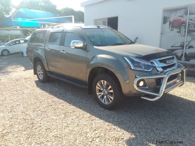 Isuzu KB 300 4x4 D/CAB LX Auto in Namibia