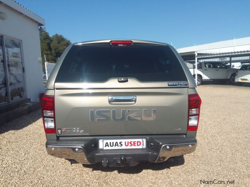 Isuzu KB 300 4x4 D/CAB LX Auto in Namibia