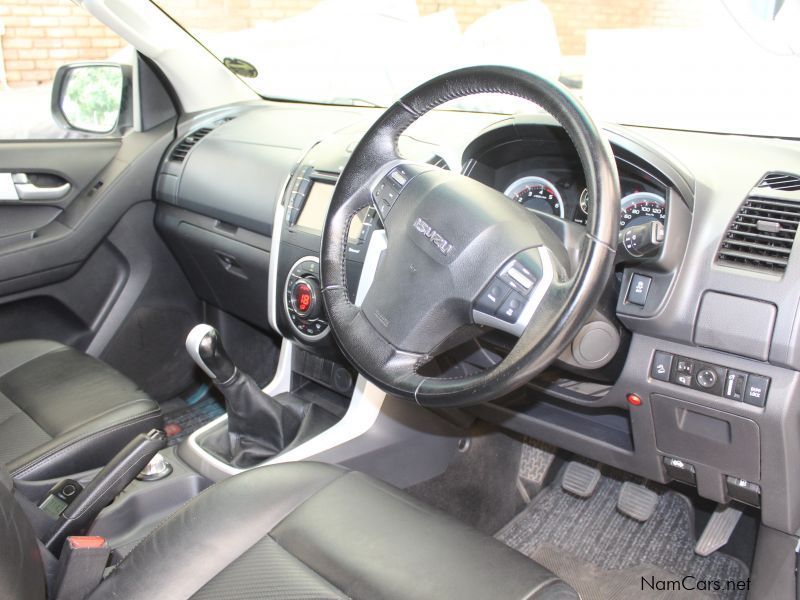 Isuzu KB 300 D-TEC D/C 4X4 in Namibia