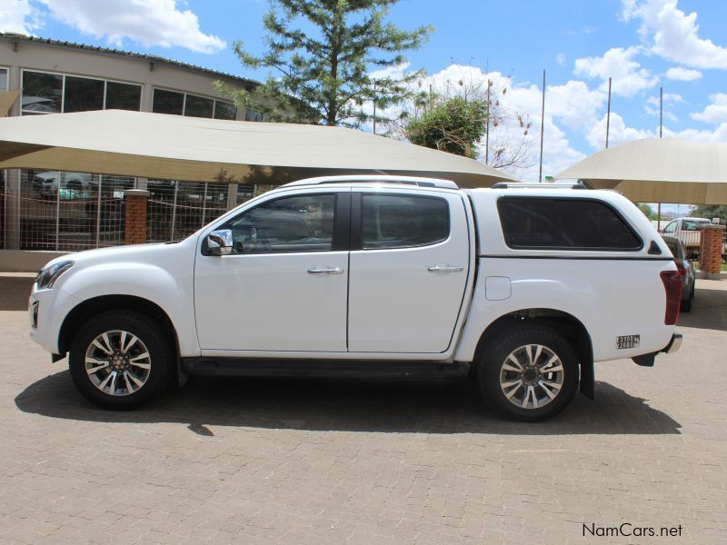 Isuzu KB 300 D-TEC D/C 4X4 in Namibia