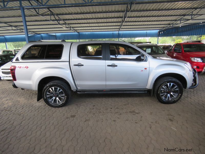 Isuzu KB250 D-MAX X-RIDER D/CAB 4X4 in Namibia