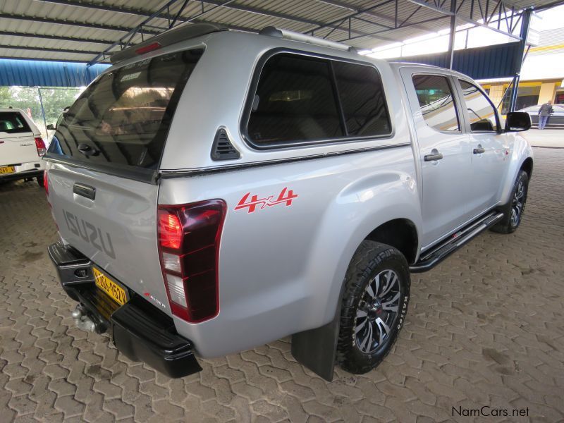 Isuzu KB250 D-MAX X-RIDER D/CAB 4X4 in Namibia