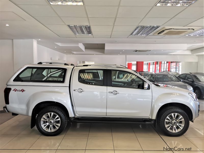 Isuzu KB300 D-Teq LX A/T 4x4 in Namibia