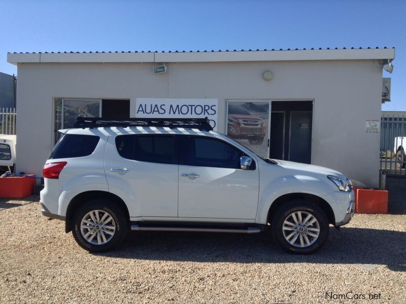 Isuzu MU-X 3.0 Diesel 4x4 Automatic 7 seater in Namibia