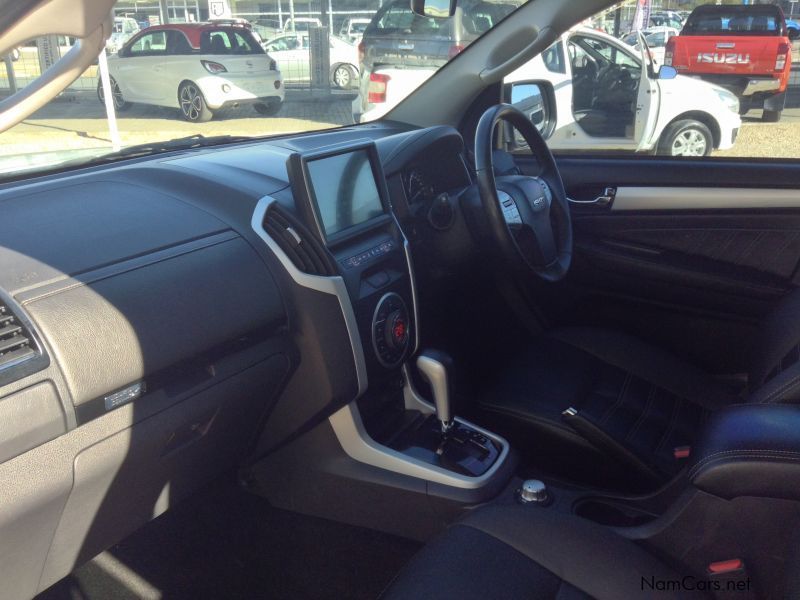 Isuzu MU-X 3.0 Diesel 4x4 Automatic 7 seater in Namibia