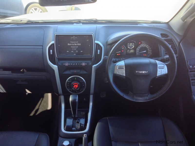 Isuzu MU-X 3.0 Diesel 4x4 Automatic 7 seater in Namibia