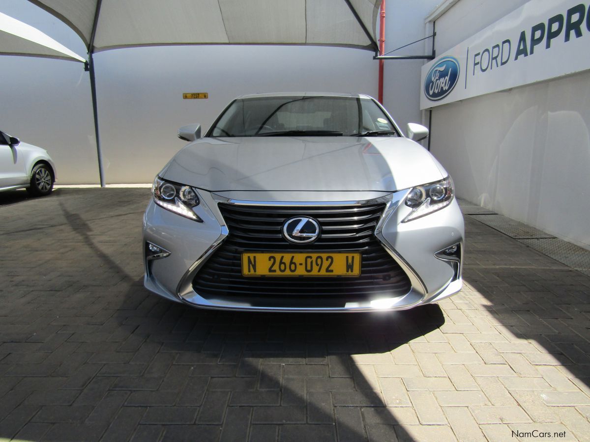 Lexus ES 250 in Namibia