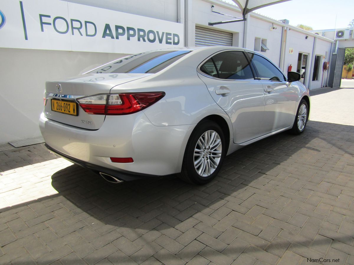 Lexus ES 250 in Namibia