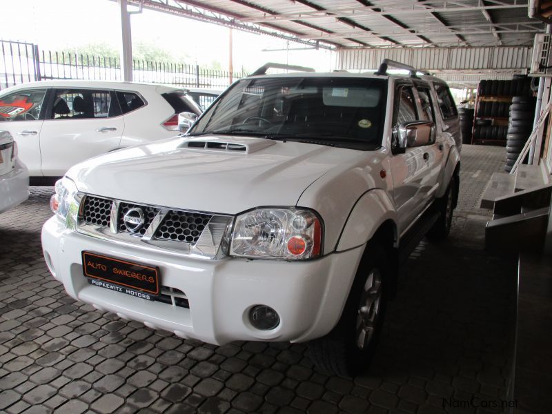 Nissan Hardbody Np300 2.5 TDi D/C 4x4 in Namibia