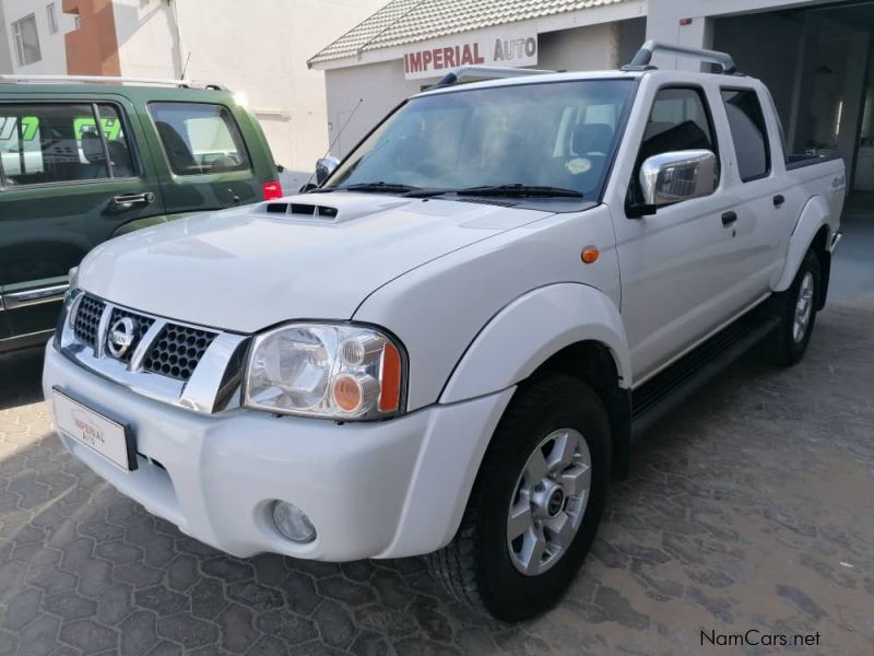 Nissan Hardbody Np300 2.5 Tdi 4x4 P/u D/c in Namibia