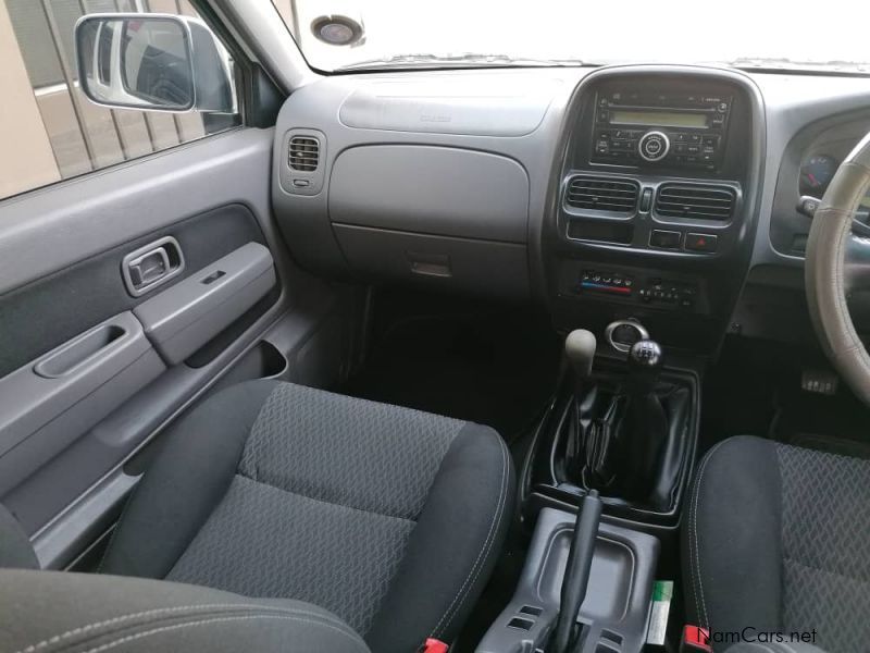 Nissan Hardbody Np300 2.5 Tdi 4x4 P/u D/c in Namibia