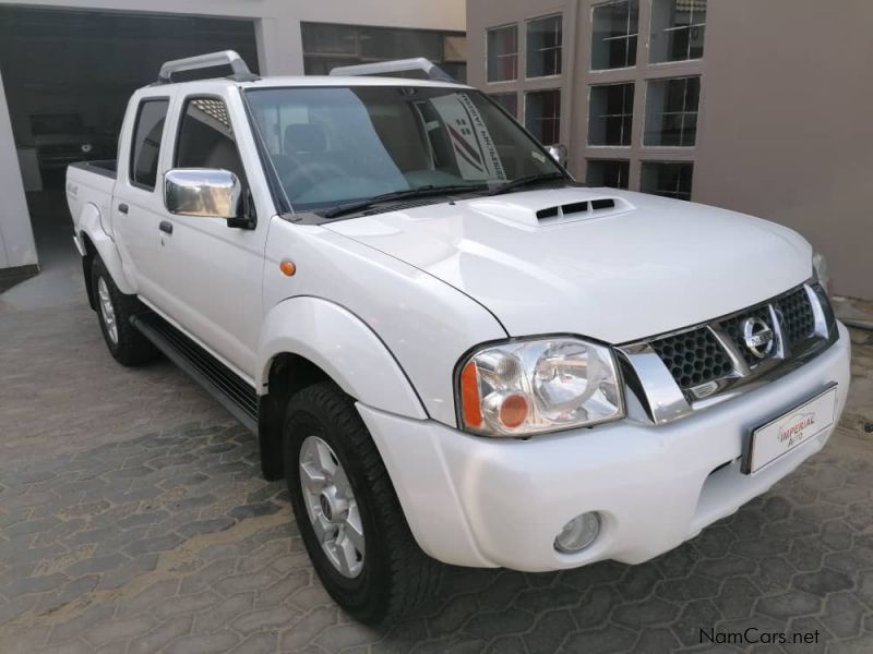 Nissan Hardbody Np300 2.5 Tdi 4x4 P/u D/c in Namibia