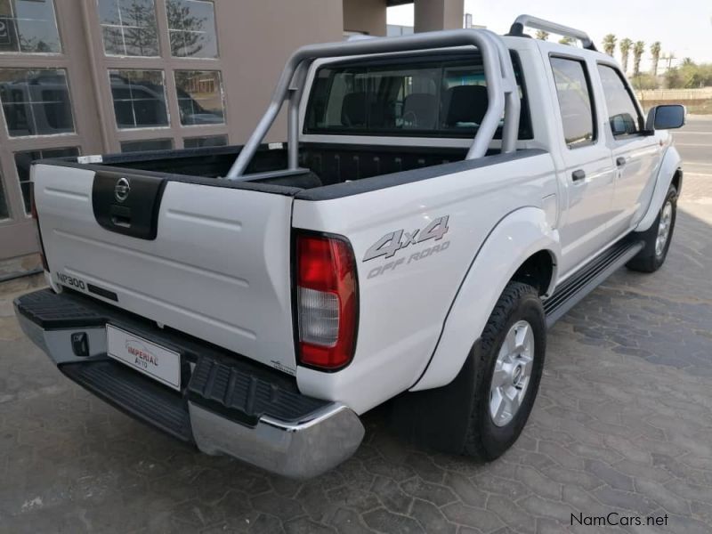 Nissan Hardbody Np300 2.5 Tdi 4x4 P/u D/c in Namibia