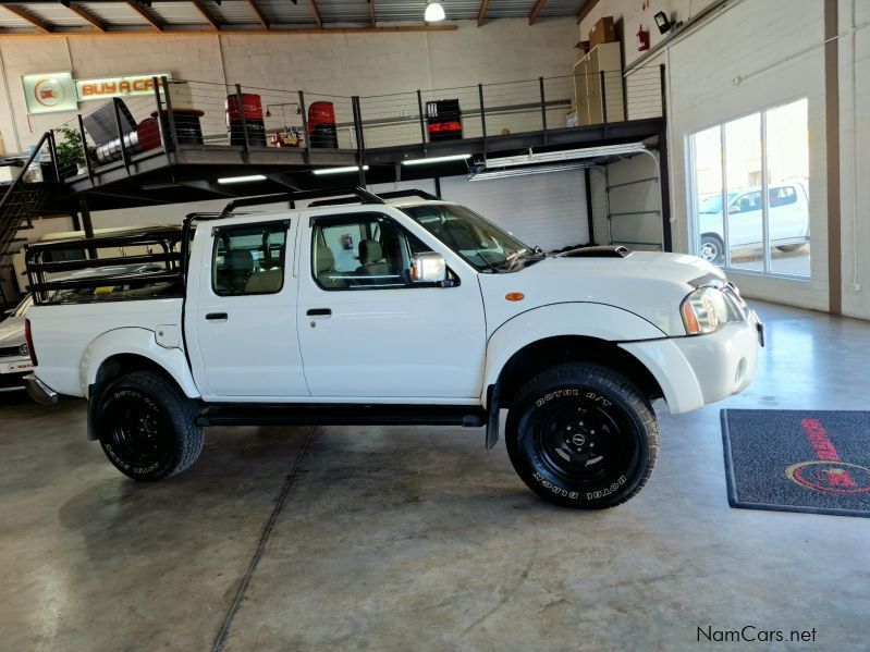 Nissan NISSAN NP300 2.5 TDI 4X4 D/C in Namibia