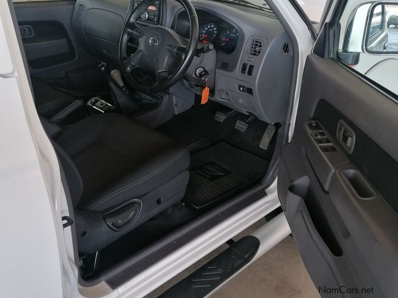 Nissan NP 300 Hardbody 2.5 TDI 4x4 in Namibia