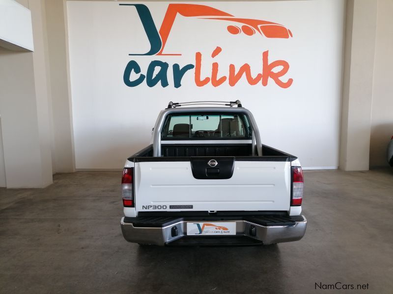 Nissan NP 300 Hardbody 2.5 TDI 4x4 in Namibia