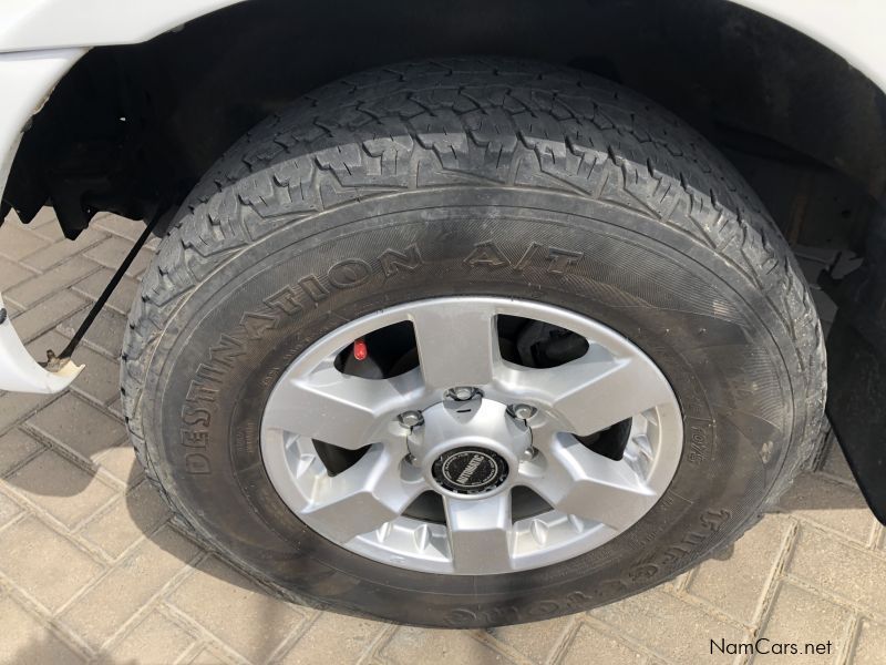 Nissan NP300 2.5 4x4 in Namibia