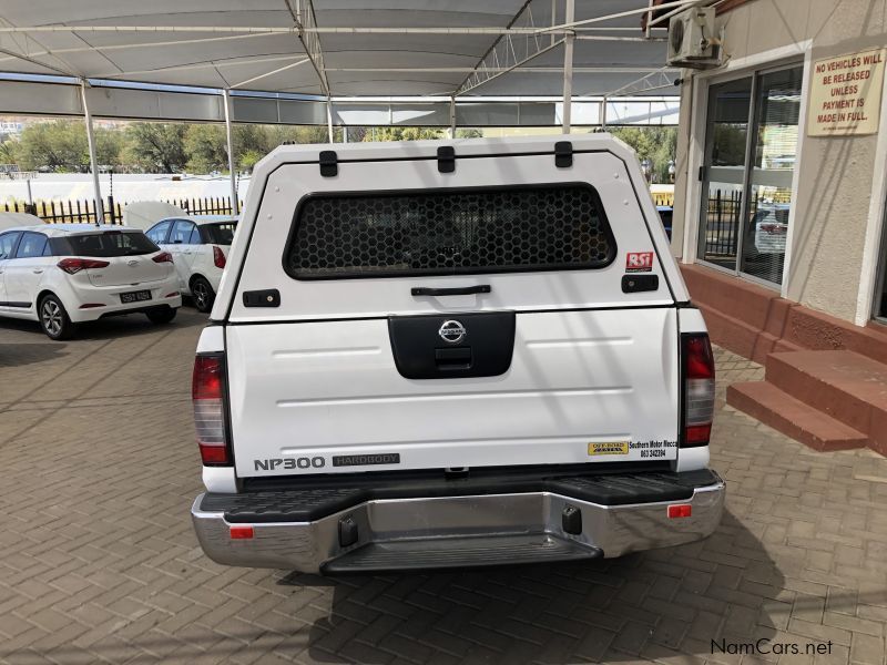 Nissan NP300 2.5 4x4 in Namibia