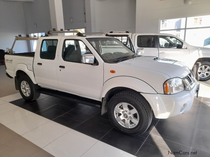 Nissan NP300 2.5 4x4 in Namibia