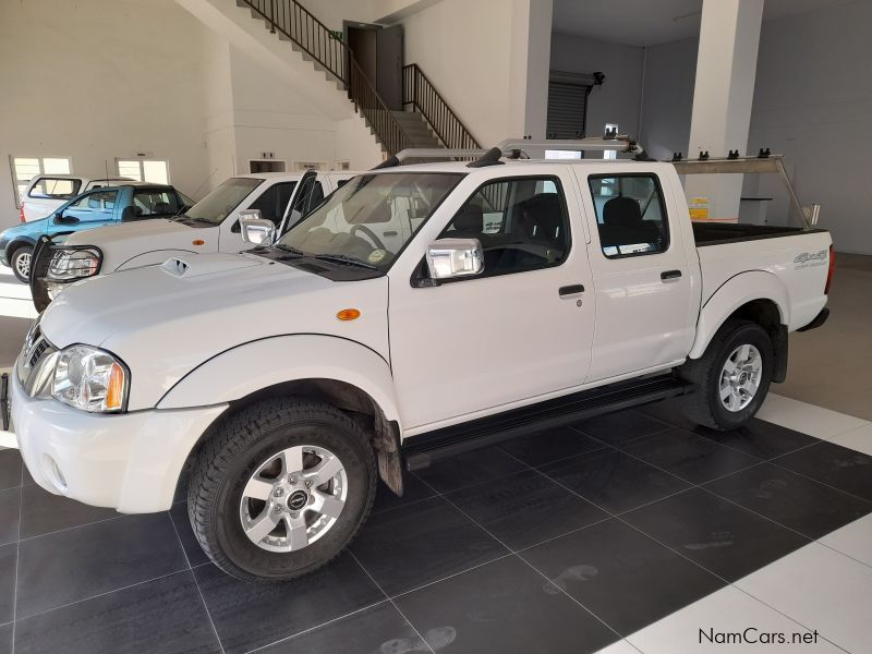 Nissan NP300 2.5 4x4 in Namibia