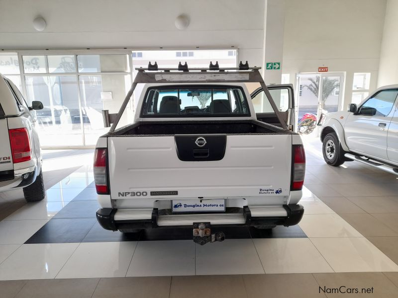 Nissan NP300 2.5 4x4 in Namibia