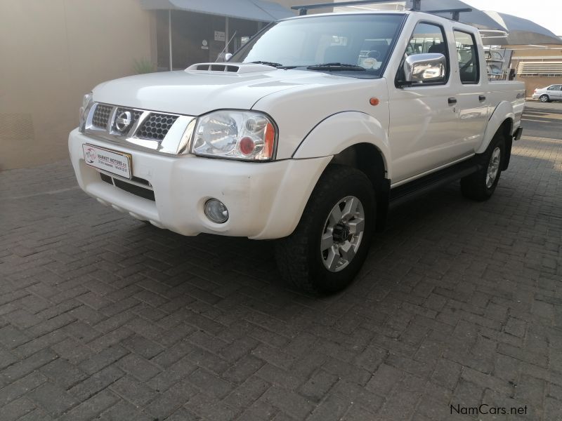 Nissan NP300 2.5 TDI D/Cab 4x4 in Namibia