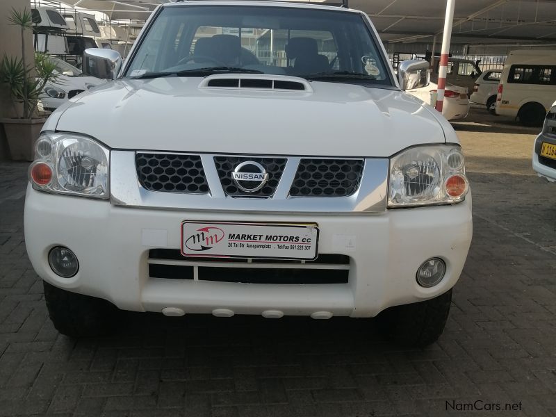 Nissan NP300 2.5 TDI D/Cab 4x4 in Namibia